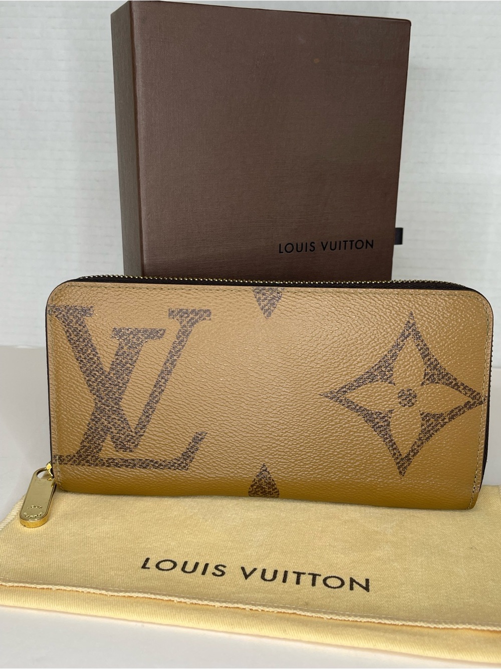 Louis Vuitton Giant Monogram Reverse Zippy Wallet With Box and Dust Bag